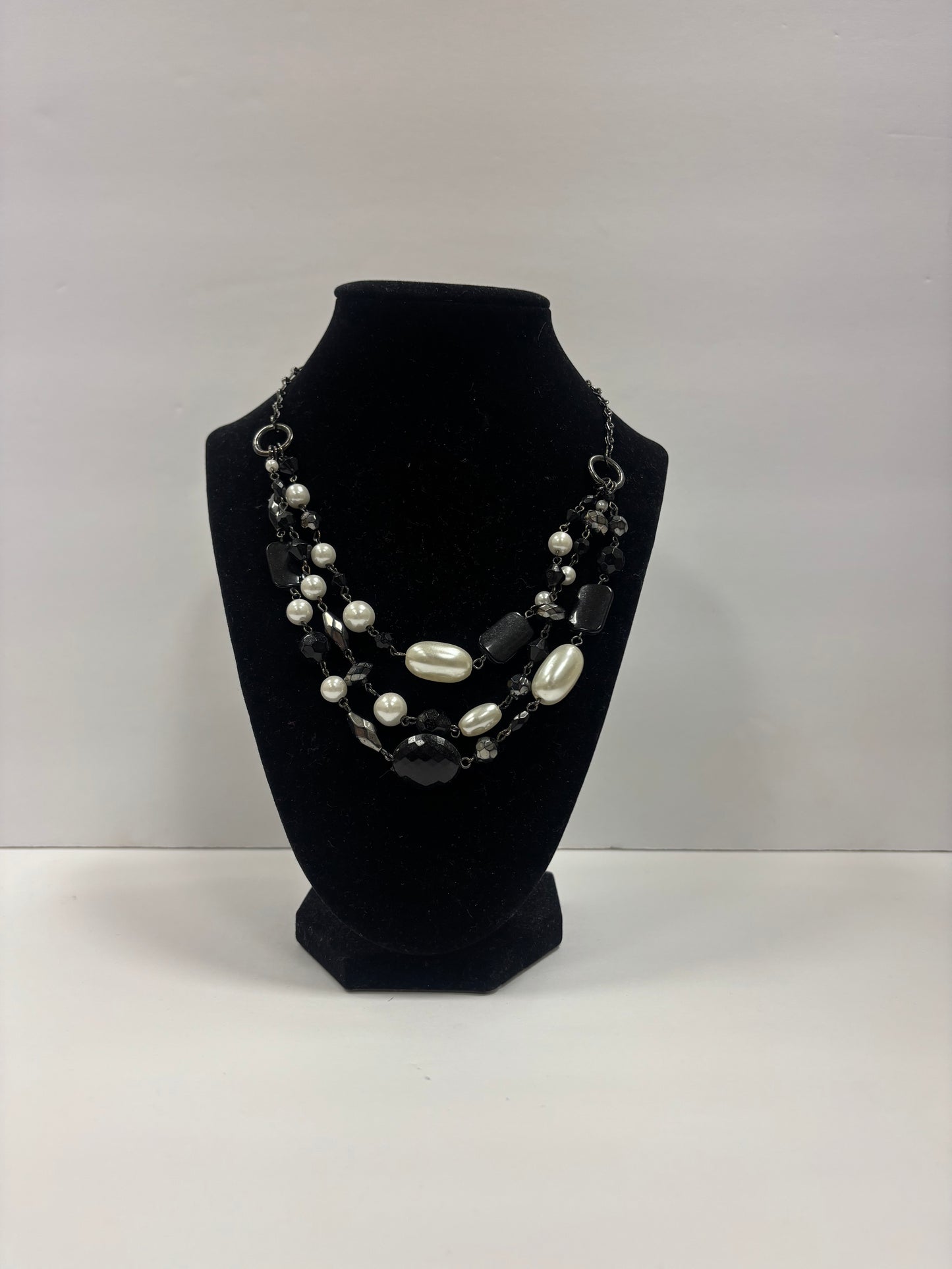 Black & White Pearl Layered Necklace