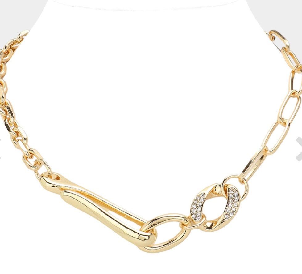 Stone Paved Metal Link Pointed Chain Necklace -Gold